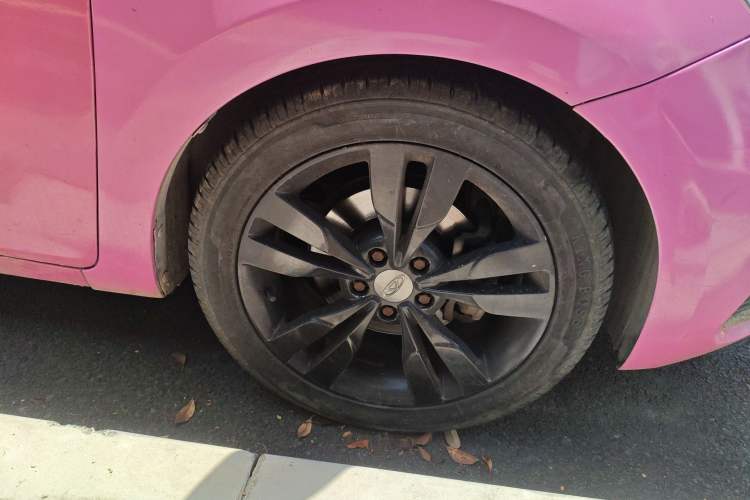 Used Chery Arrizo 5 2016 1.5L CVT Trendsetting Edition Right Front Wheel Hub