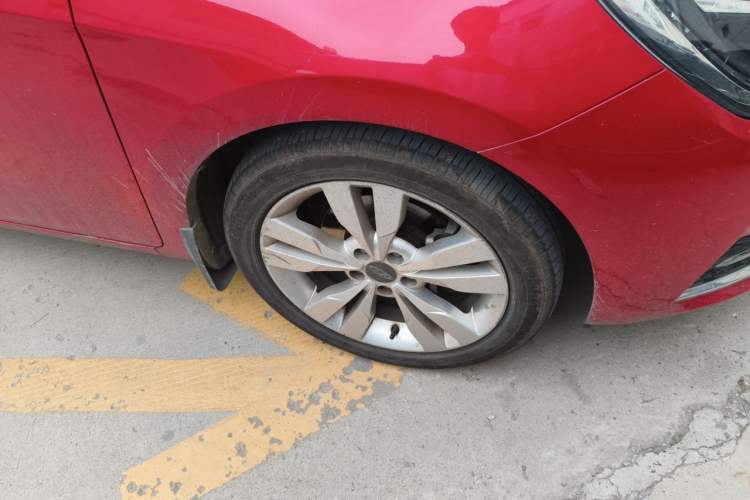 Used Chery Arrizo 5 2016 1.5L Manual Lingchao Edition Right Front Wheel Hub