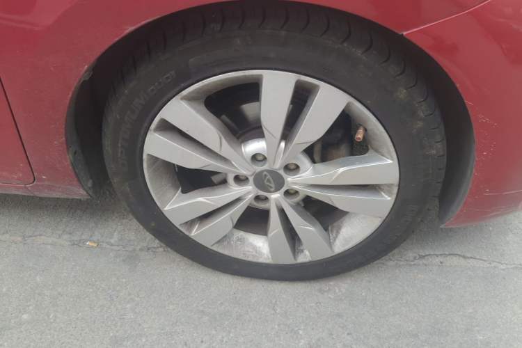 Used Chery Arrizo 5 2016 1.5L CVT Trendsetting Edition Right Front Wheel Hub