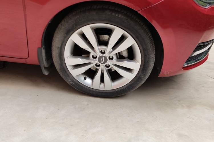 Used Chery Arrizo 5 2016 1.5L CVT Lingrui Edition Right Front Wheel Hub