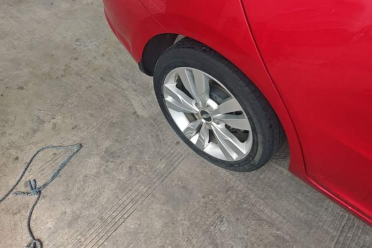 Used Chery Arrizo 5 2016 1.5L CVT Lingrui Edition Right Rear Wheel Hub