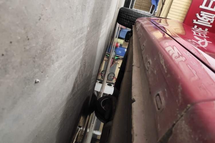 Used Chery Arrizo 5 2016 1.5L CVT Trendsetting Edition Right Side Sill