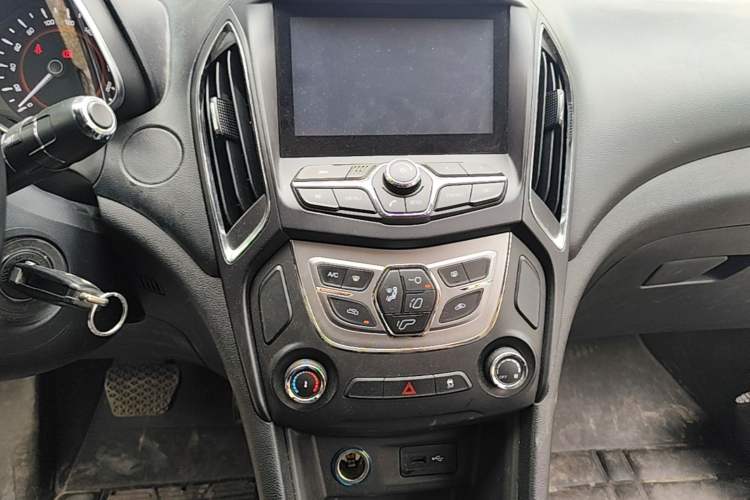 Used Chery Arrizo 5 2016 1.5L CVT Lingrui Edition Audio And AC Panel