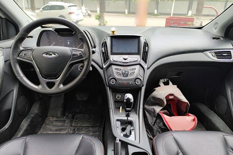 Used Chery Arrizo 5 2016 1.5L CVT Lingrui Edition Center Console
