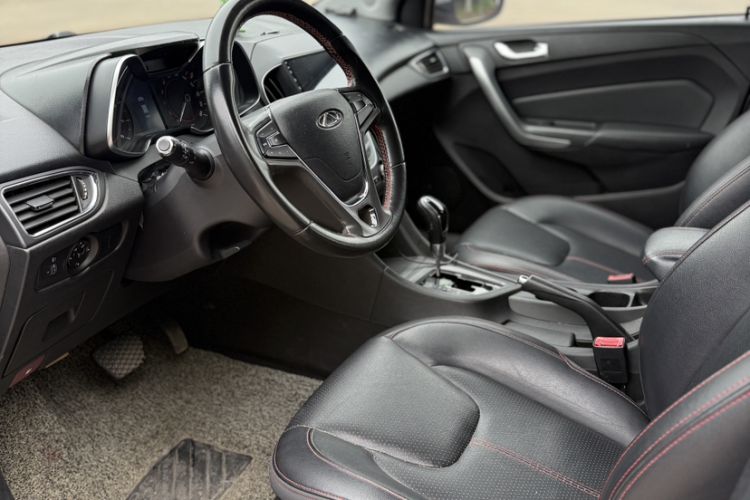 Used Chery Arrizo 5 2016 1.5L CVT Trendsetting Edition Interior 2