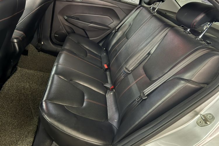Used Chery Arrizo 5 2016 1.5L CVT Trendsetting Edition Interior 4