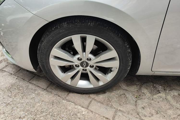 Used Chery Arrizo 5 2016 1.5L CVT Lingrui Edition Left Front Wheel Hub