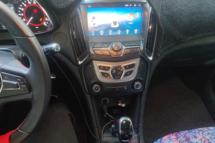 Used Chery Arrizo 5 2016 1.5L CVT Trendsetting Edition Audio And AC Panel
