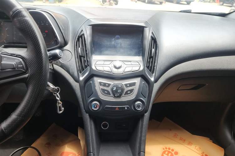 Used Chery Arrizo 5 2016 1.5L Manual Lingchao Edition Audio And AC Panel