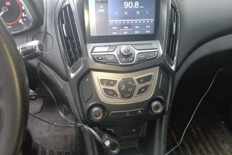 Used Chery Arrizo 5 2016 1.5L CVT Lingrui Edition Audio And AC Panel