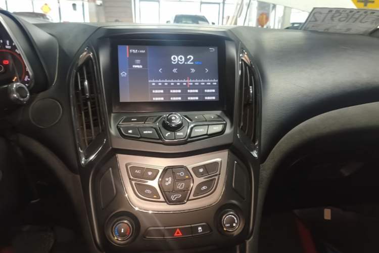 Used Chery Arrizo 5 2016 1.5L CVT Lingrui Edition Audio And AC Panel
