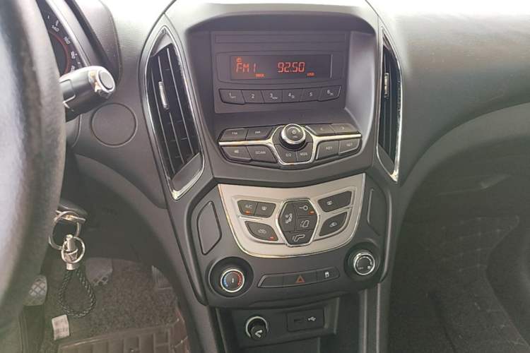Used Chery Arrizo 5 2016 1.5L Manual Lingchao Edition Audio And AC Panel