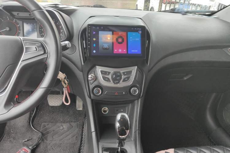Used Chery Arrizo 5 2016 1.5L CVT Trendsetting Edition Audio And AC Panel