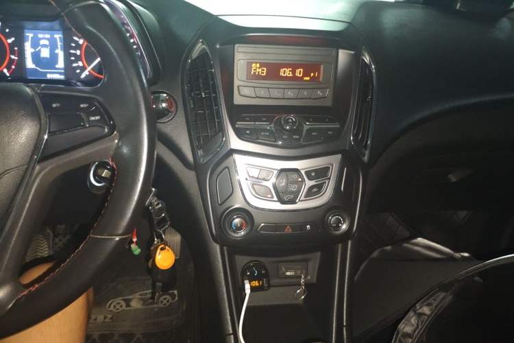 Used Chery Arrizo 5 2016 1.5L Manual Lingchao Edition Audio And AC Panel