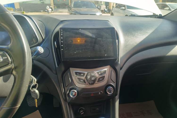 Used Chery Arrizo 5 2016 1.5L CVT Trendsetting Edition Audio And AC Panel