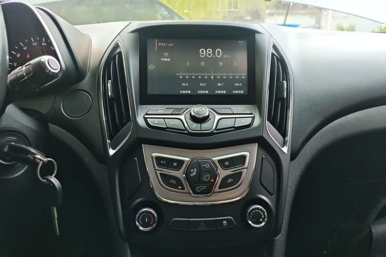 Used Chery Arrizo 5 2016 1.5L CVT Lingrui Edition Audio And AC Panel