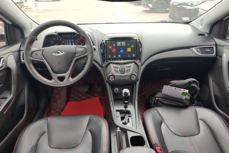 Used Chery Arrizo 5 2016 1.5L CVT Trendsetting Edition Center Console