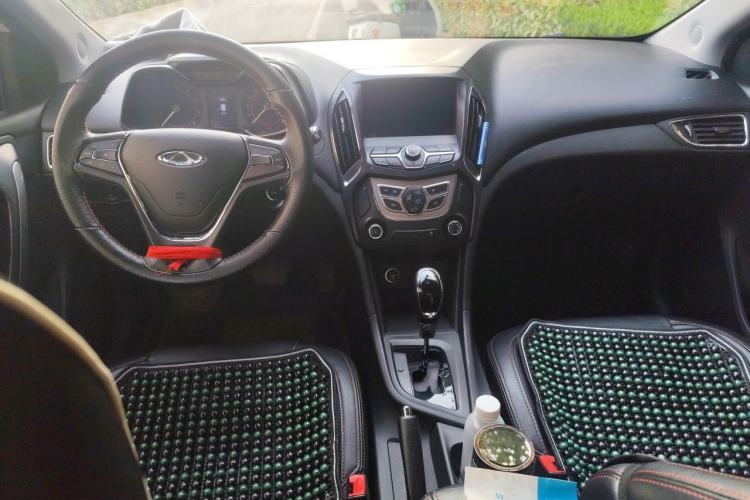 Used Chery Arrizo 5 2016 1.5L CVT Trendsetting Edition Center Console