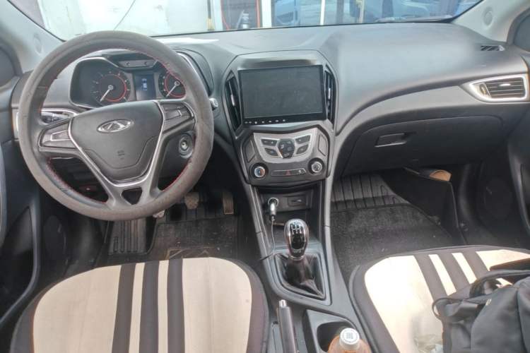 Used Chery Arrizo 5 2016 1.5L Manual Lingchao Edition Center Console