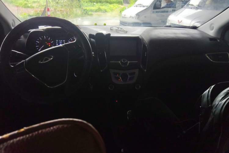 Used Chery Arrizo 5 2016 1.5L Manual Lingrui Edition Center Console