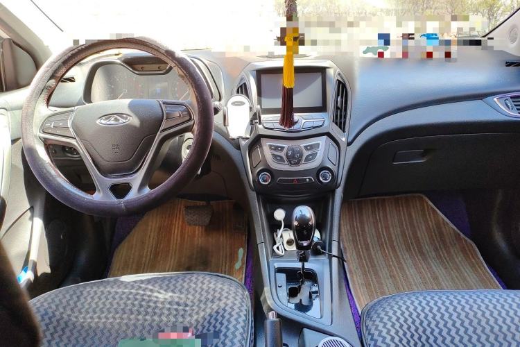 Used Chery Arrizo 5 2016 1.5L CVT Lingrui Edition Center Console