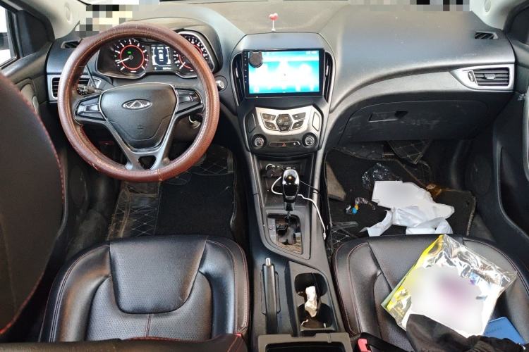 Used Chery Arrizo 5 2016 1.5L CVT Trendsetting Edition Center Console