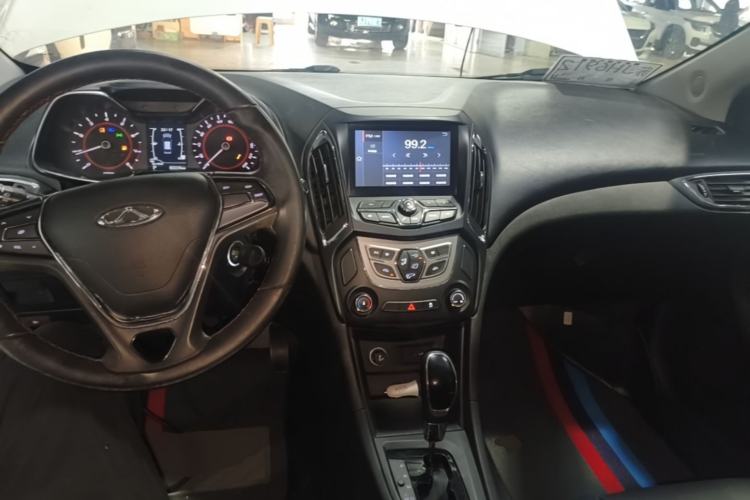 Used Chery Arrizo 5 2016 1.5L CVT Lingrui Edition Center Console