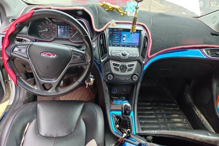 Used Chery Arrizo 5 2016 1.5L Manual Lingchao Edition Center Console