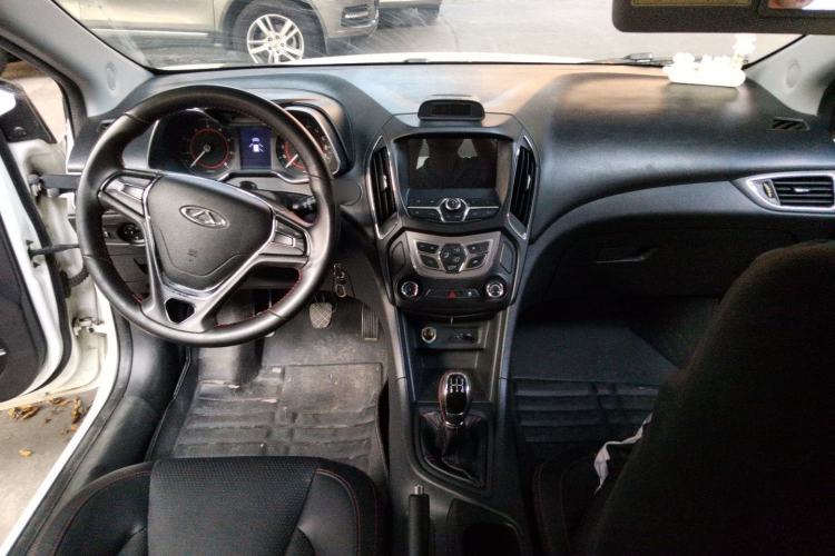 Used Chery Arrizo 5 2016 1.5L Manual Lingchao Edition Center Console