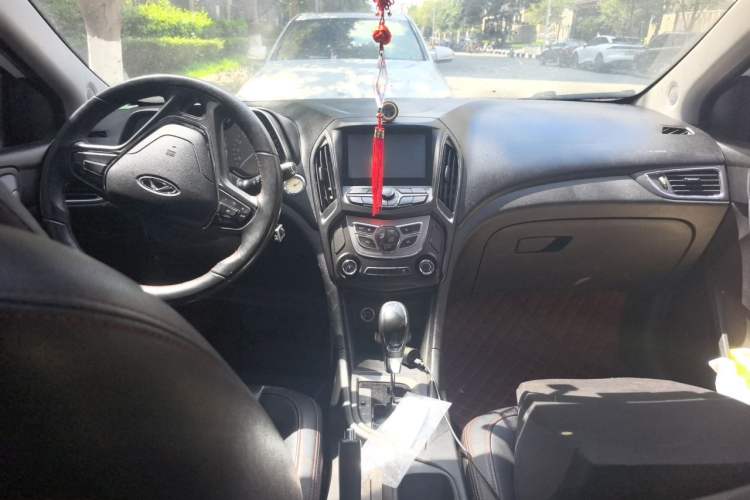 Used Chery Arrizo 5 2016 1.5L CVT Lingrui Edition Center Console