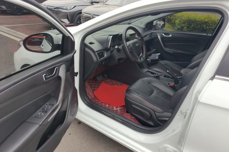 Used Chery Arrizo 5 2016 1.5L CVT Trendsetting Edition Driver Seat