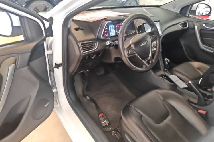 Used Chery Arrizo 5 2016 1.5L CVT Trendsetting Edition Driver Seat