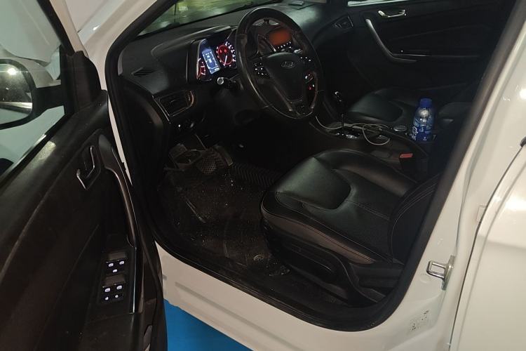 Used Chery Arrizo 5 2016 1.5L CVT Trendsetting Edition Driver Seat