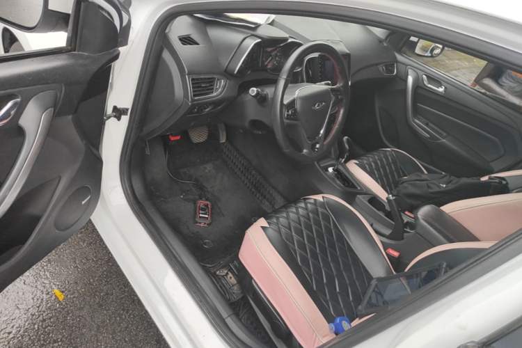 Used Chery Arrizo 5 2016 1.5L CVT Trendsetting Edition Driver Seat