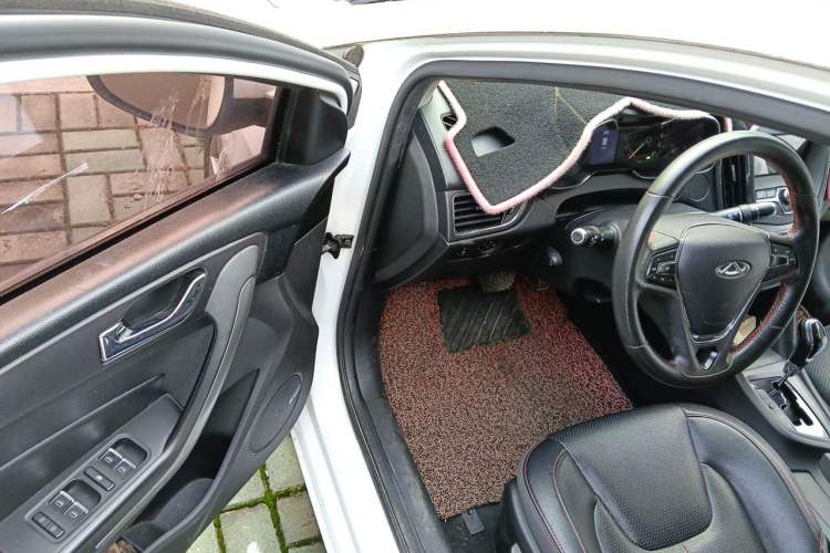 Used Chery Arrizo 5 2016 1.5L CVT Trendsetting Edition Driver Seat