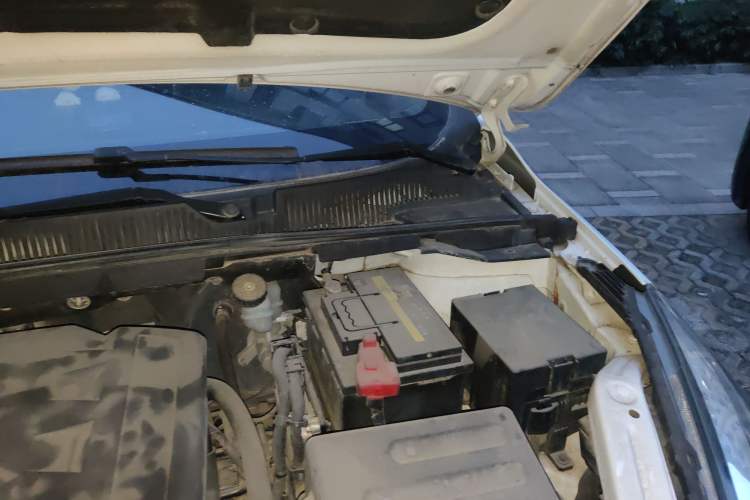 Used Chery Arrizo 5 2016 1.5L CVT Lingrui Edition Engine Bay Left