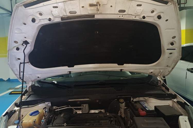 Used Chery Arrizo 5 2016 1.5L CVT Trendsetting Edition Engine Bay