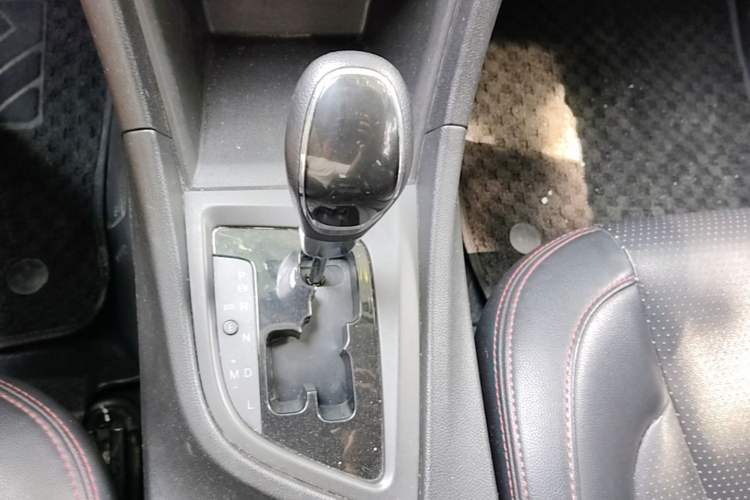 Used Chery Arrizo 5 2016 1.5L CVT Trendsetting Edition Gear Lever