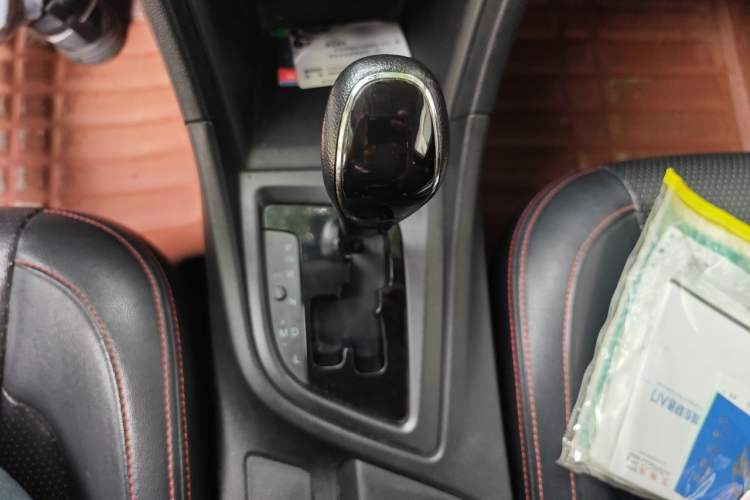 Used Chery Arrizo 5 2016 1.5L CVT Trendsetting Edition Gear Lever