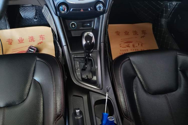 Used Chery Arrizo 5 2016 1.5L CVT Trendsetting Edition Gear Lever