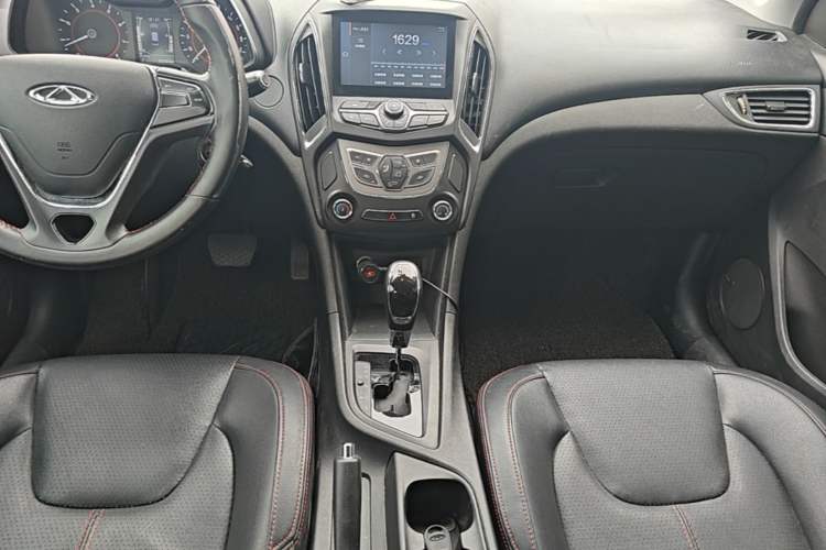 Used Chery Arrizo 5 2016 1.5L CVT Lingrui Edition Gear Lever