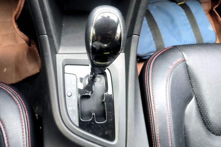 Used Chery Arrizo 5 2016 1.5L CVT Lingrui Edition Gear Lever