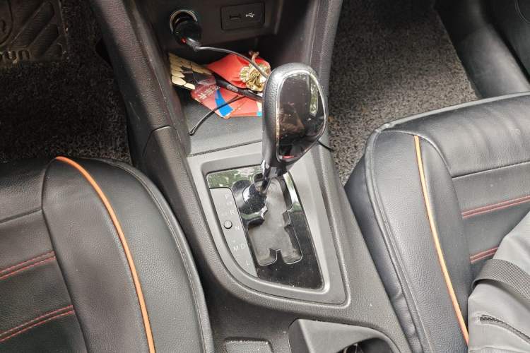 Used Chery Arrizo 5 2016 1.5L CVT Lingrui Edition Gear Lever
