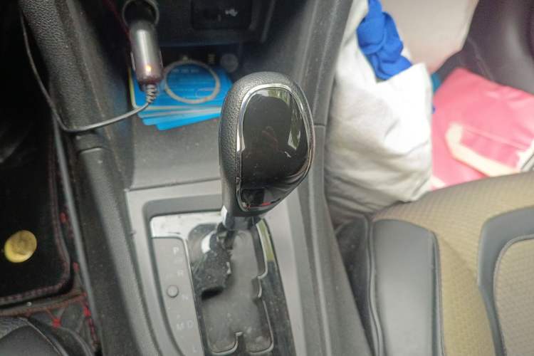 Used Chery Arrizo 5 2016 1.5L CVT Trendsetting Edition Gear Lever