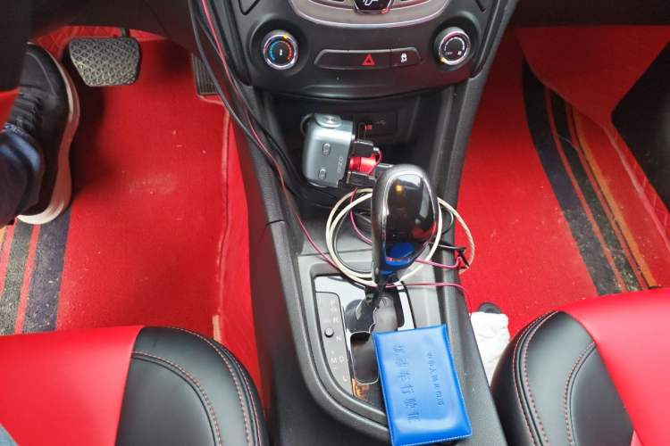 Used Chery Arrizo 5 2016 1.5L CVT Lingrui Edition Gear Lever