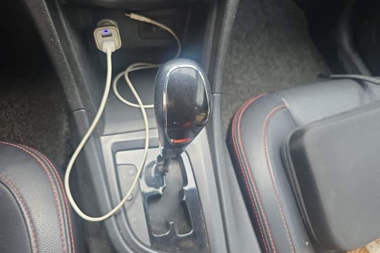 Used Chery Arrizo 5 2016 1.5L CVT Trendsetting Edition Gear Lever