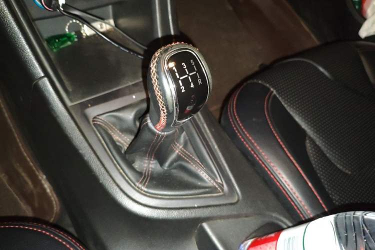 Used Chery Arrizo 5 2016 1.5L Manual Lingchao Edition Gear Lever