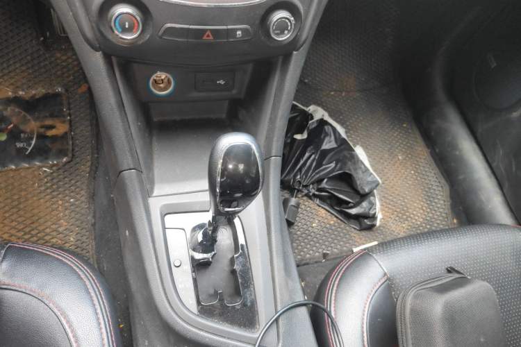 Used Chery Arrizo 5 2016 1.5L CVT Lingrui Edition Gear Lever