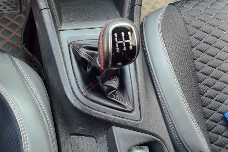 Used Chery Arrizo 5 2016 1.5L Manual Lingchao Edition Gear Lever