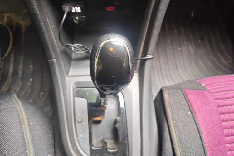 Used Chery Arrizo 5 2016 1.5L CVT Trendsetting Edition Gear Lever